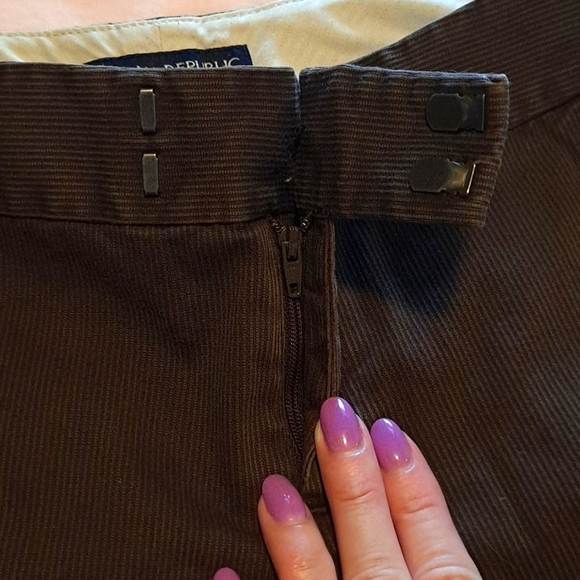 Banana Republic Brown Corduroy Knee-Length Shorts Size 4 - Picture 4 of 7